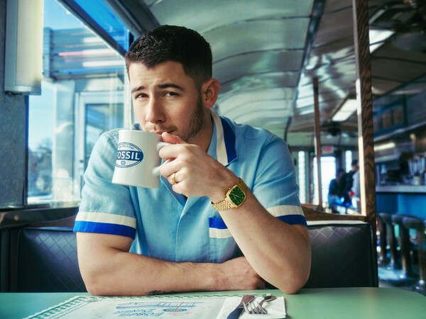 FOSSIL携手NICK JONAS推出独家新作