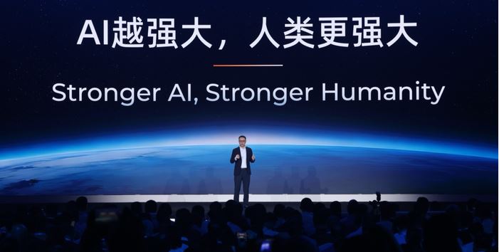 阿里巴巴CEO吴泳铭：大模型是下一代的操作系统