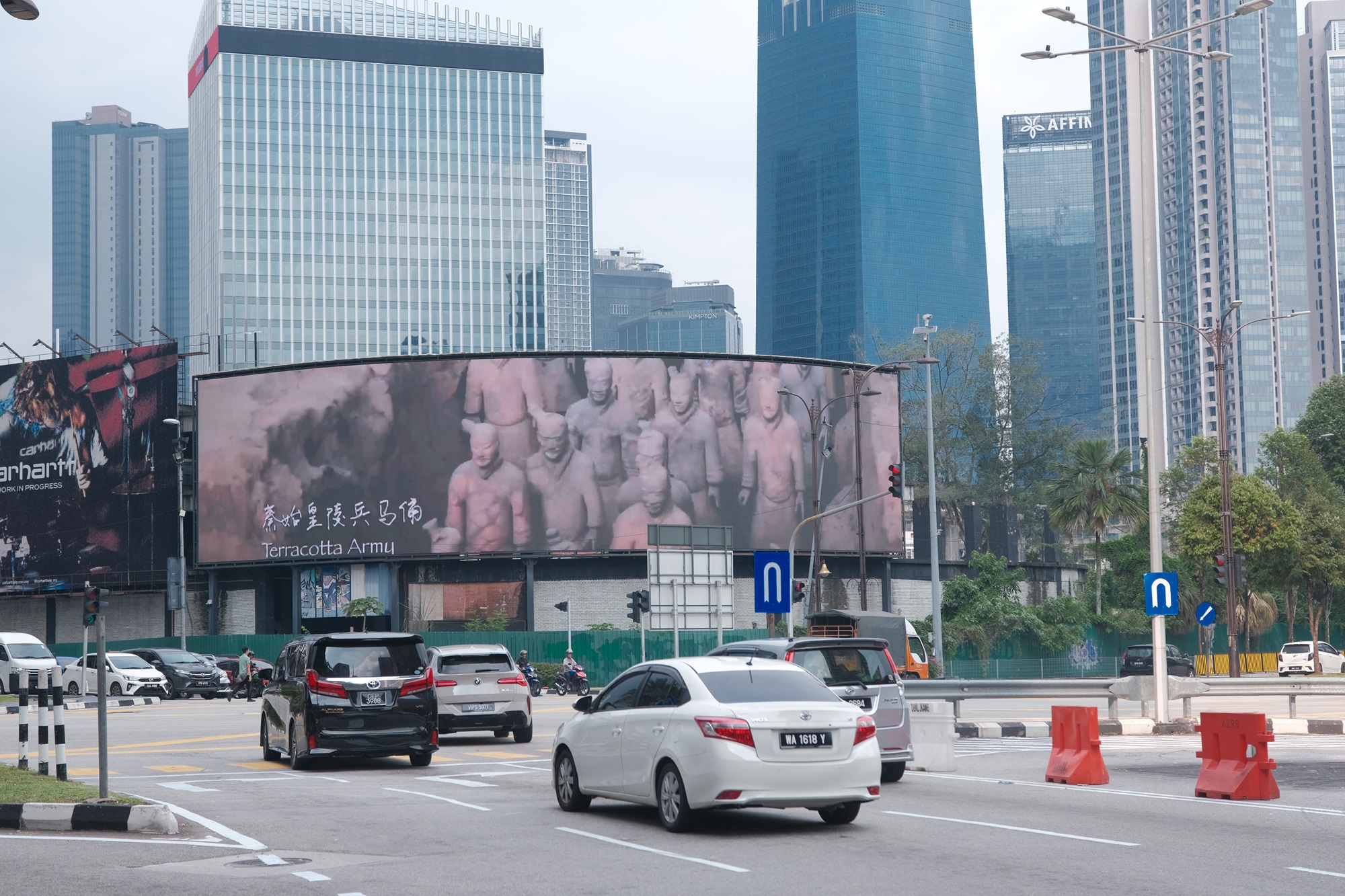 马来西亚吉隆坡贾兰因比户外大屏投放 | 希鸥网国家传媒 | 东南亚户外大屏投放